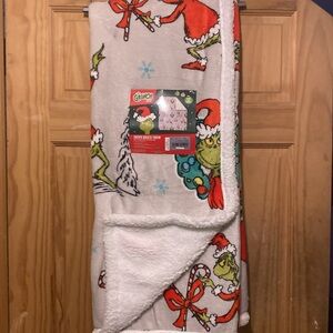 The Grinch Soft Sherpa Throw 50”x60” NWT
